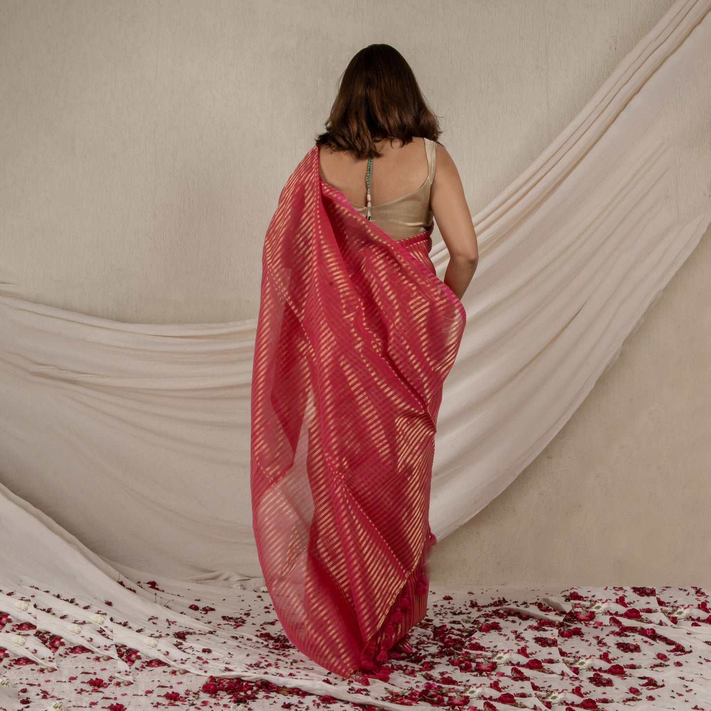 Arohi Gulabi Cotton Zari Saree
