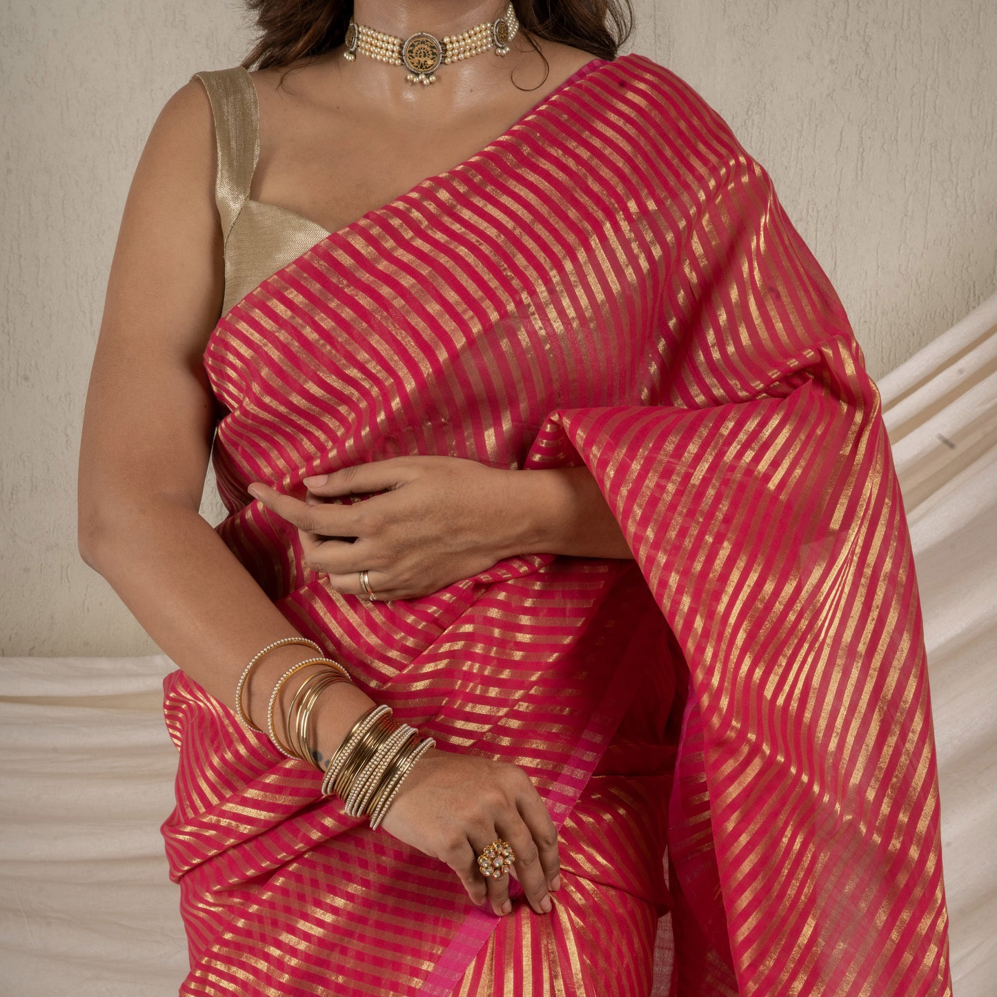 Arohi Gulabi Cotton Zari Saree
