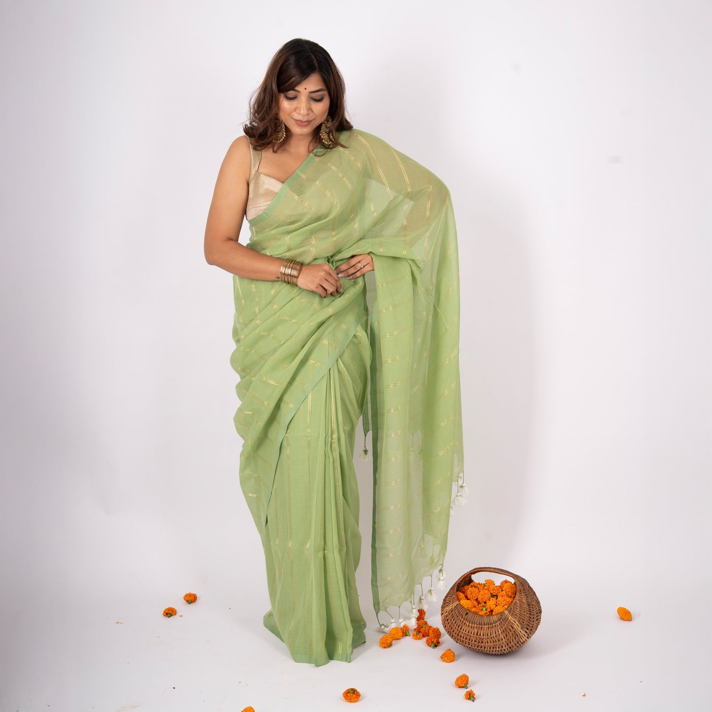Raab Mulmul Zari Stripe Saree