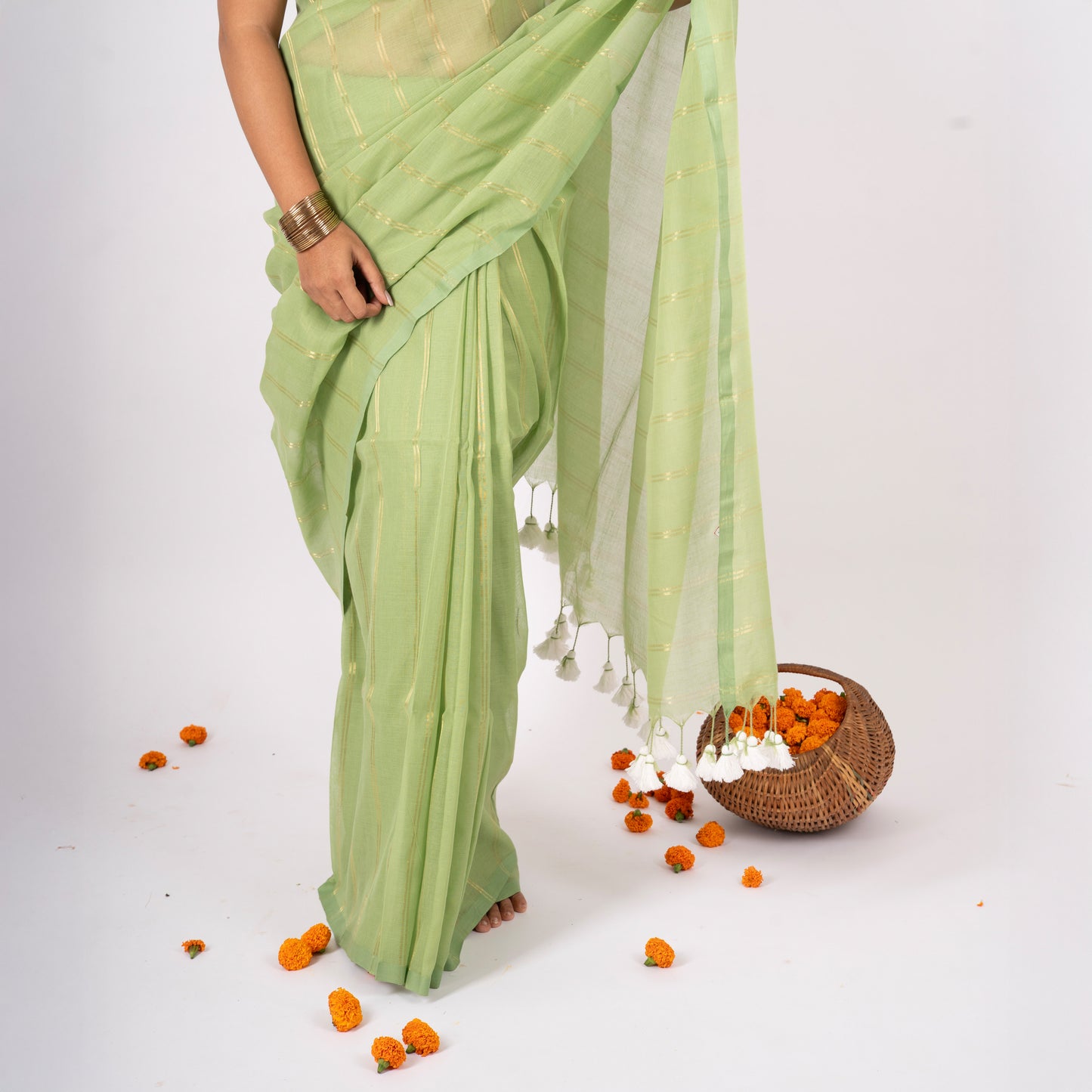 Raab Mulmul Zari Stripe Saree