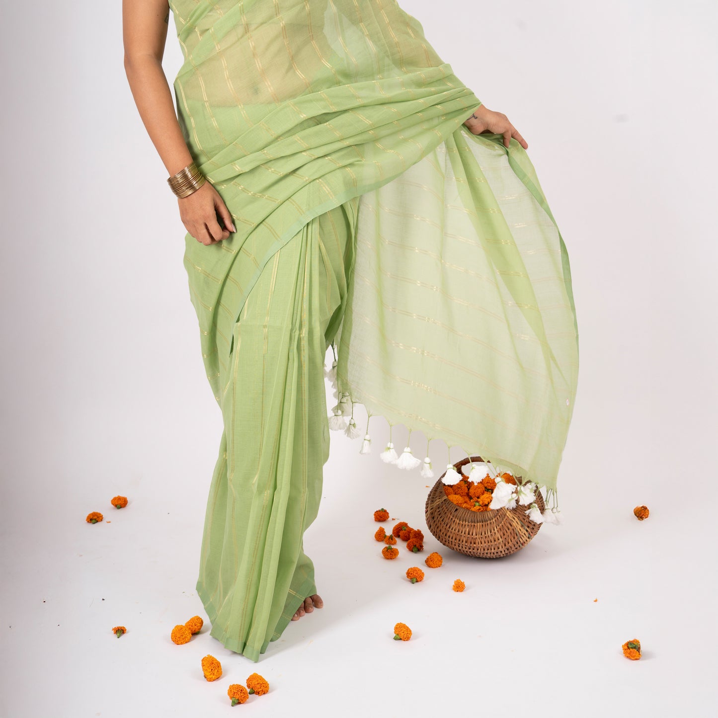 Raab Mulmul Zari Stripe Saree