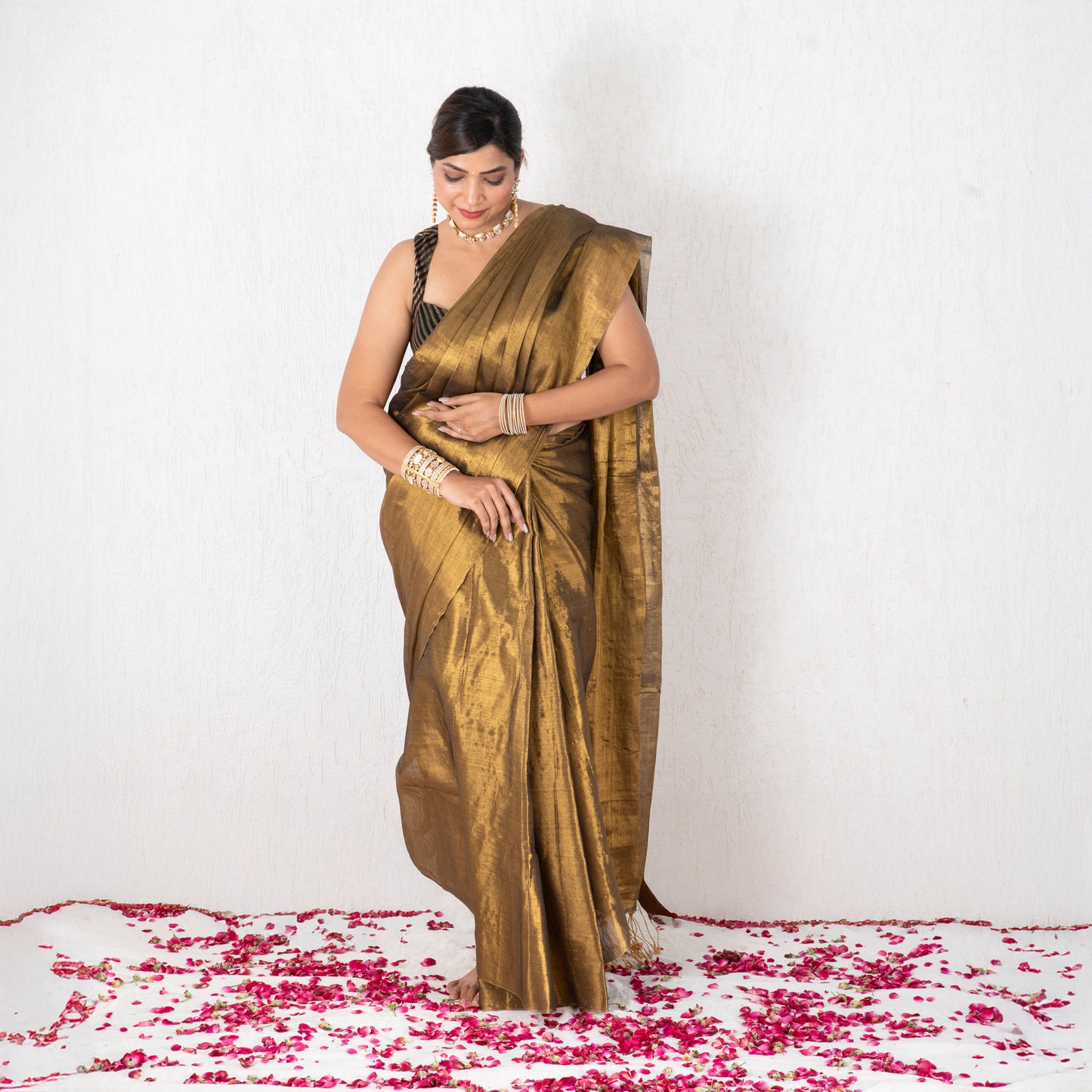 Eira Mulmul Tissue Saree