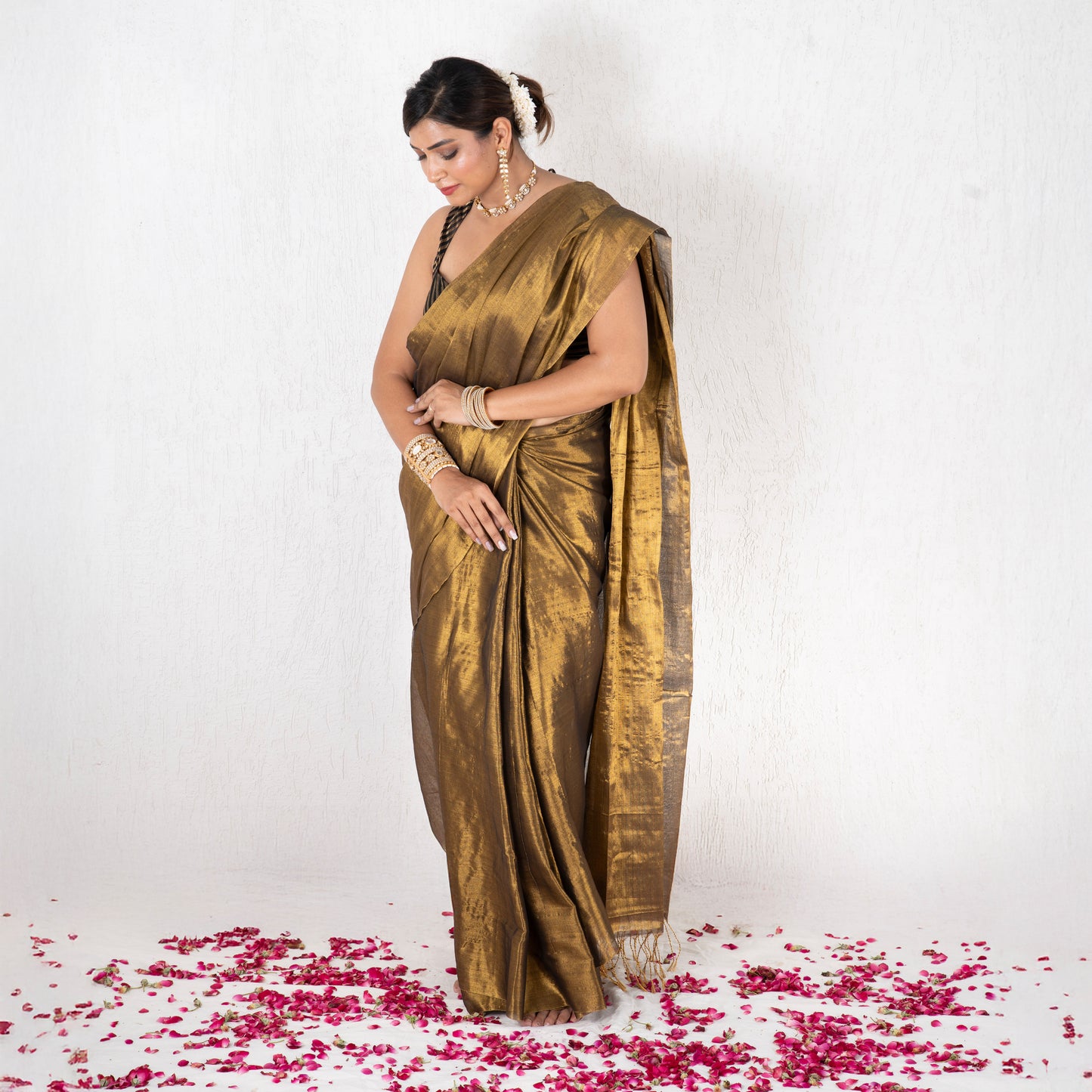 Eira Mulmul Tissue Saree