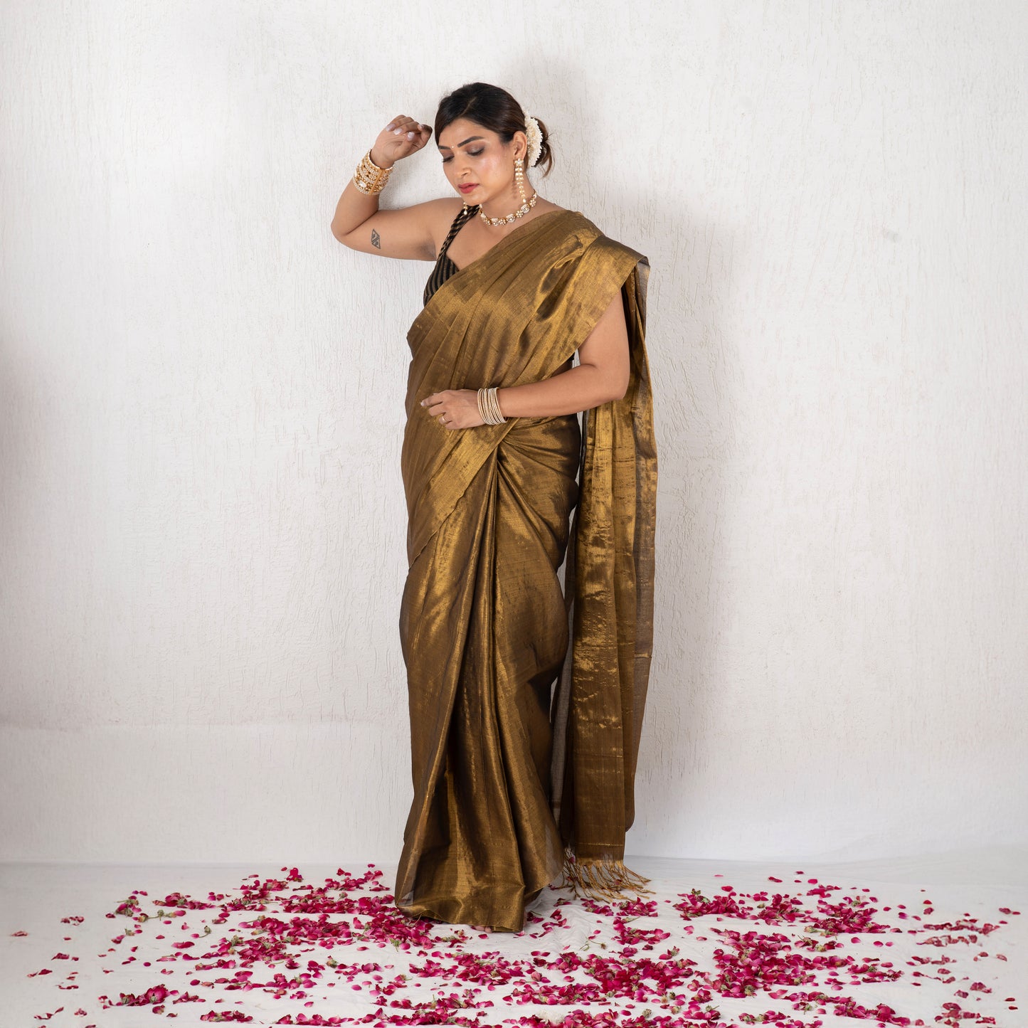 Eira Mulmul Tissue Saree
