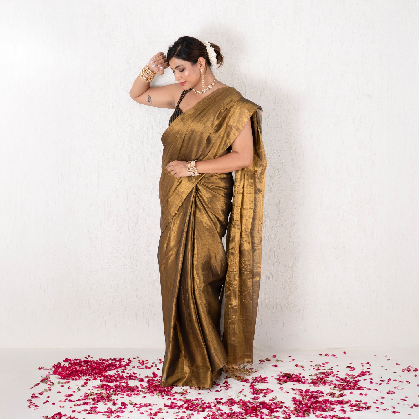 Eira Mulmul Tissue Saree