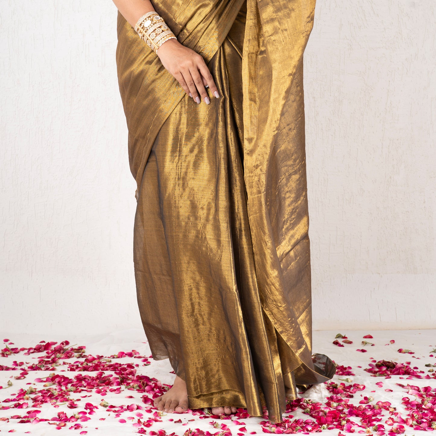 Eira Mulmul Tissue Saree