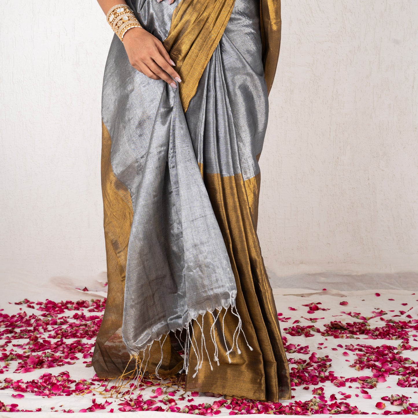 Amaira Mulmul Tissue Saree