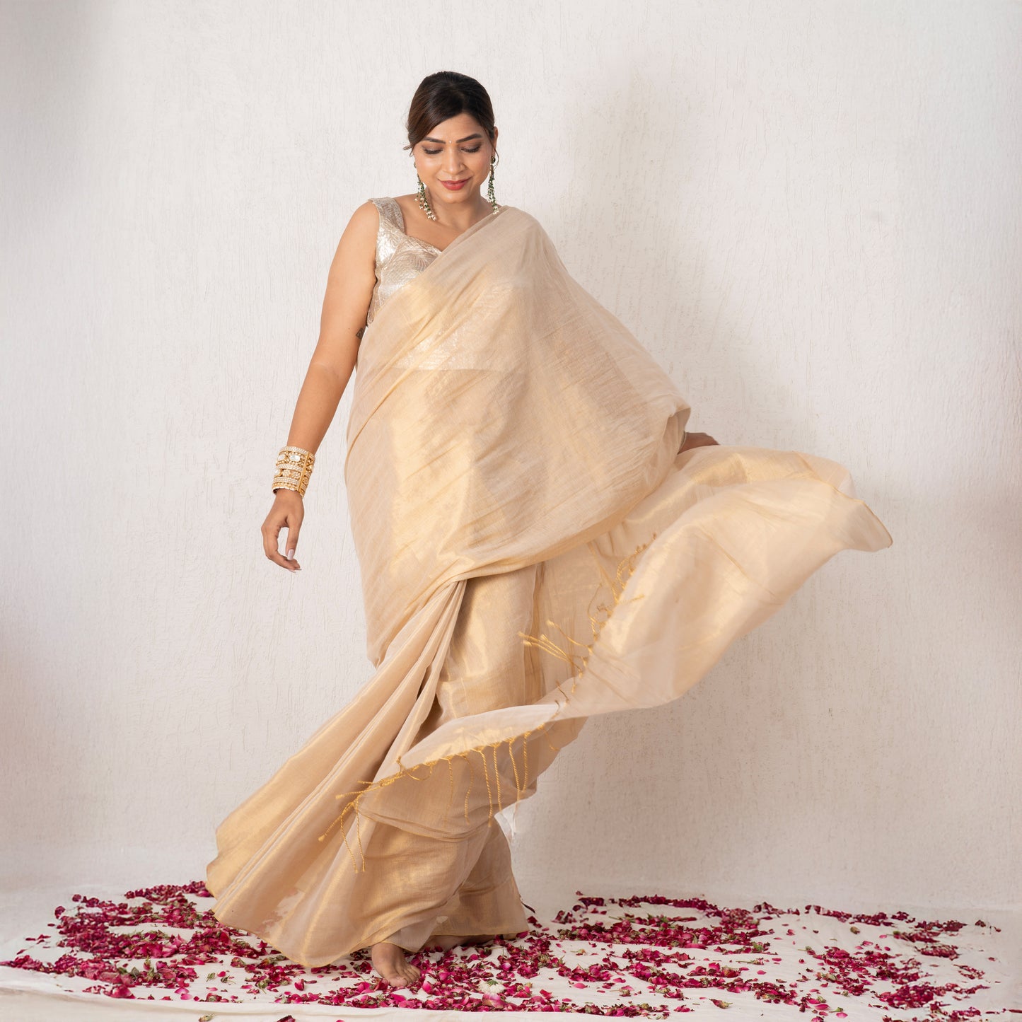 Meira Mulmul Tissue Saree
