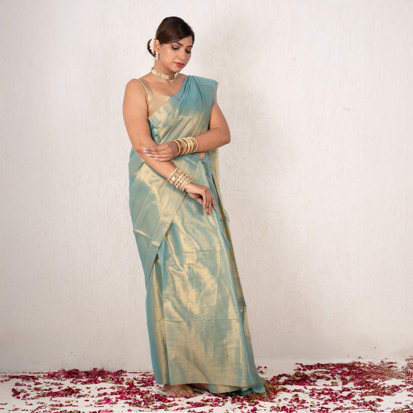 Avya Mulmul Tissue Saree