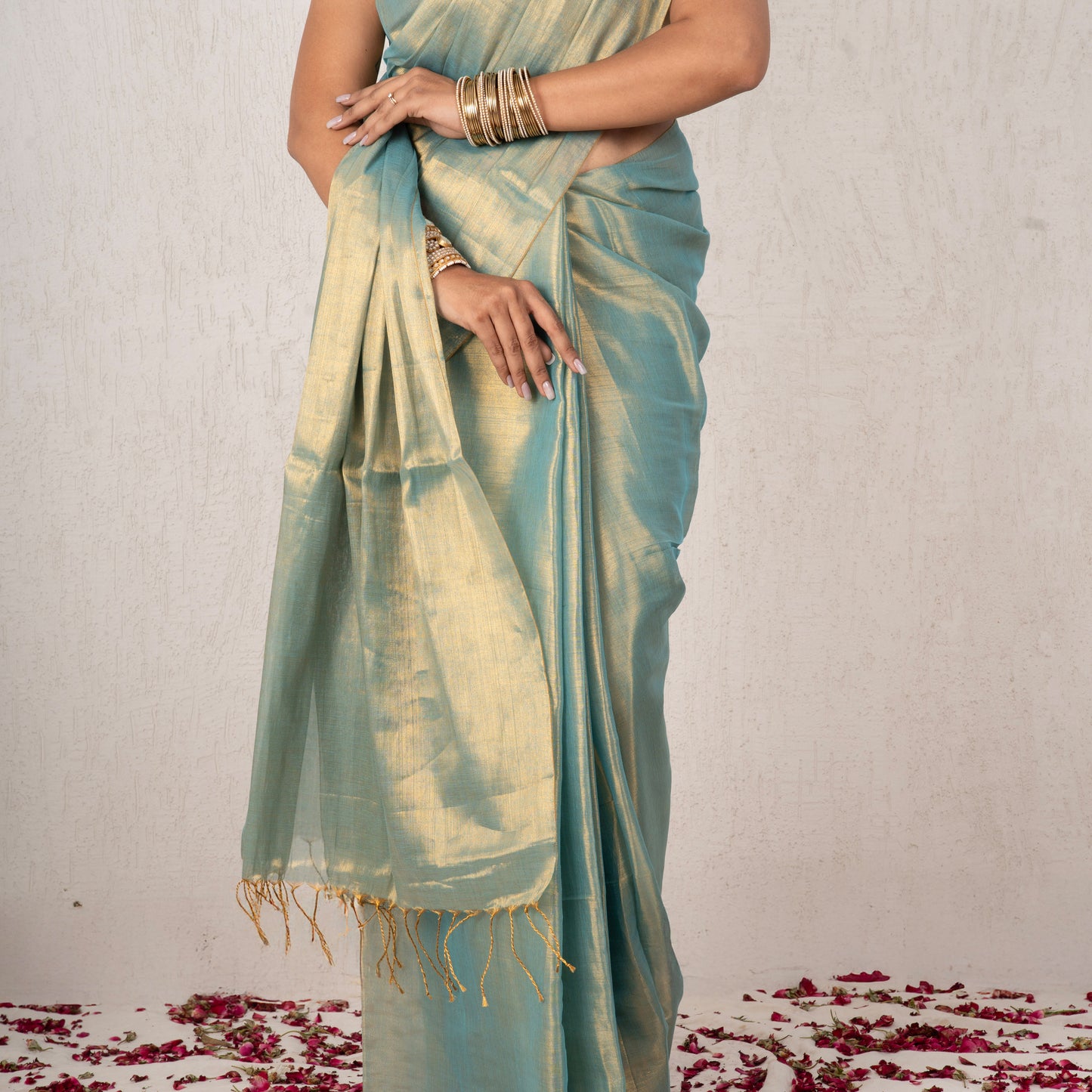 Avya Mulmul Tissue Saree