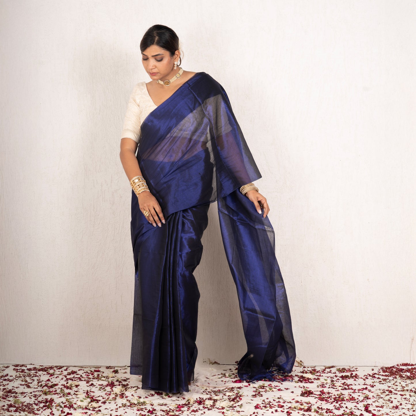 Vyomi Mulmul Tissue Saree