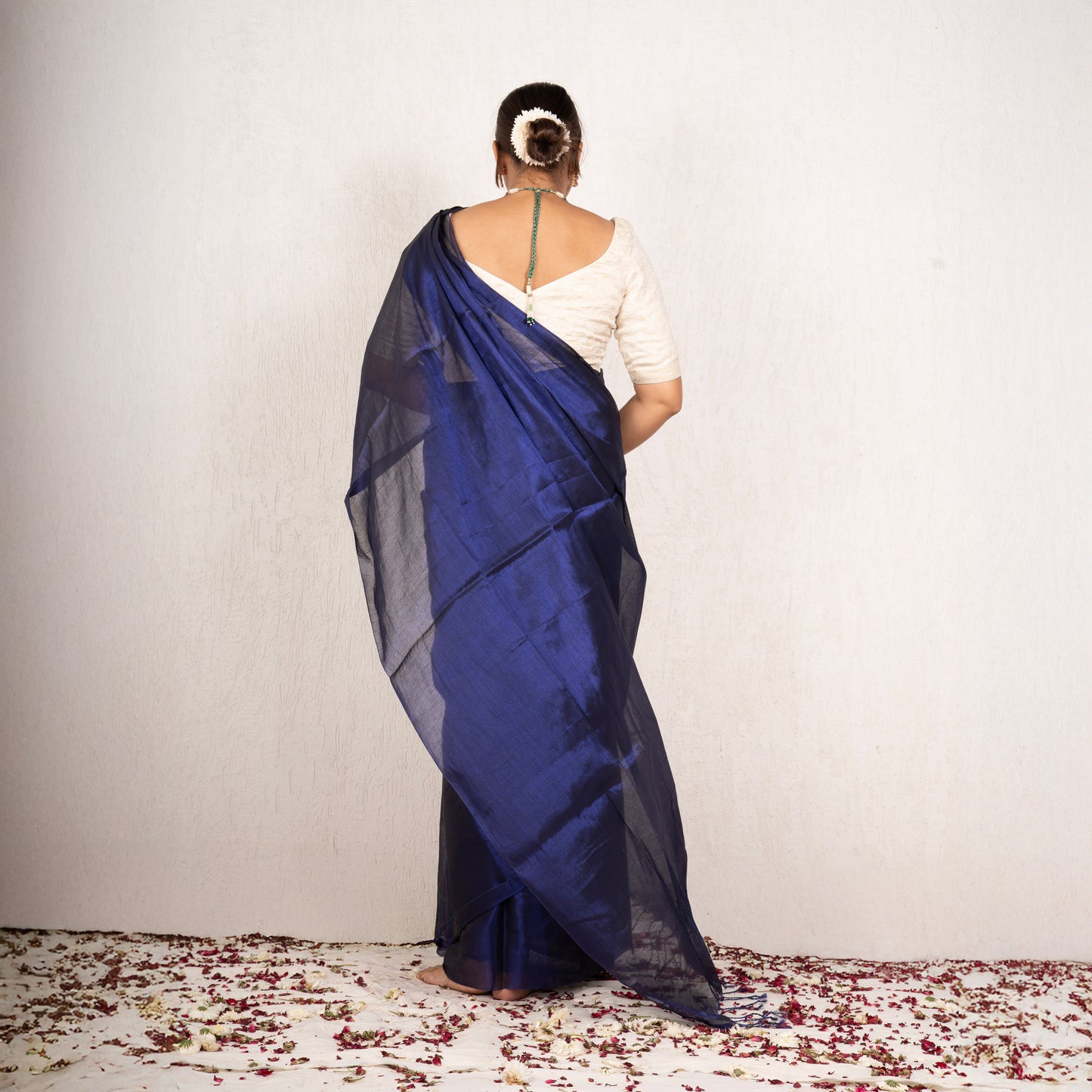Vyomi Mulmul Tissue Saree