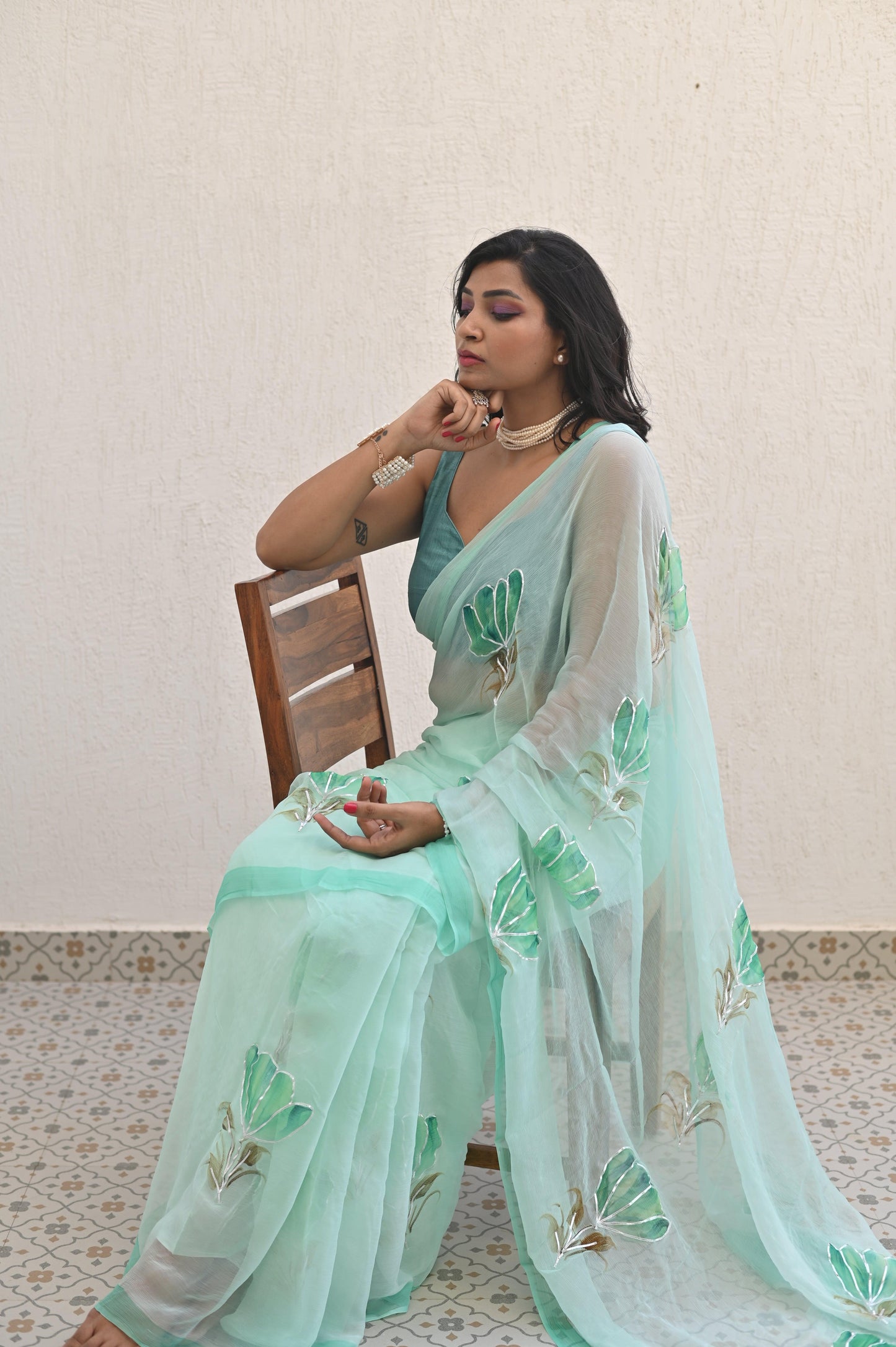 Tulips Of Lisse Pure Chiffon Saree