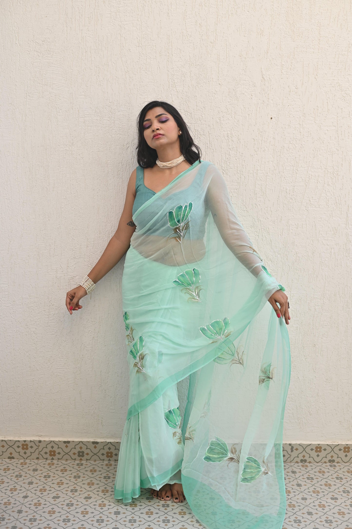 Tulips Of Lisse Pure Chiffon Saree