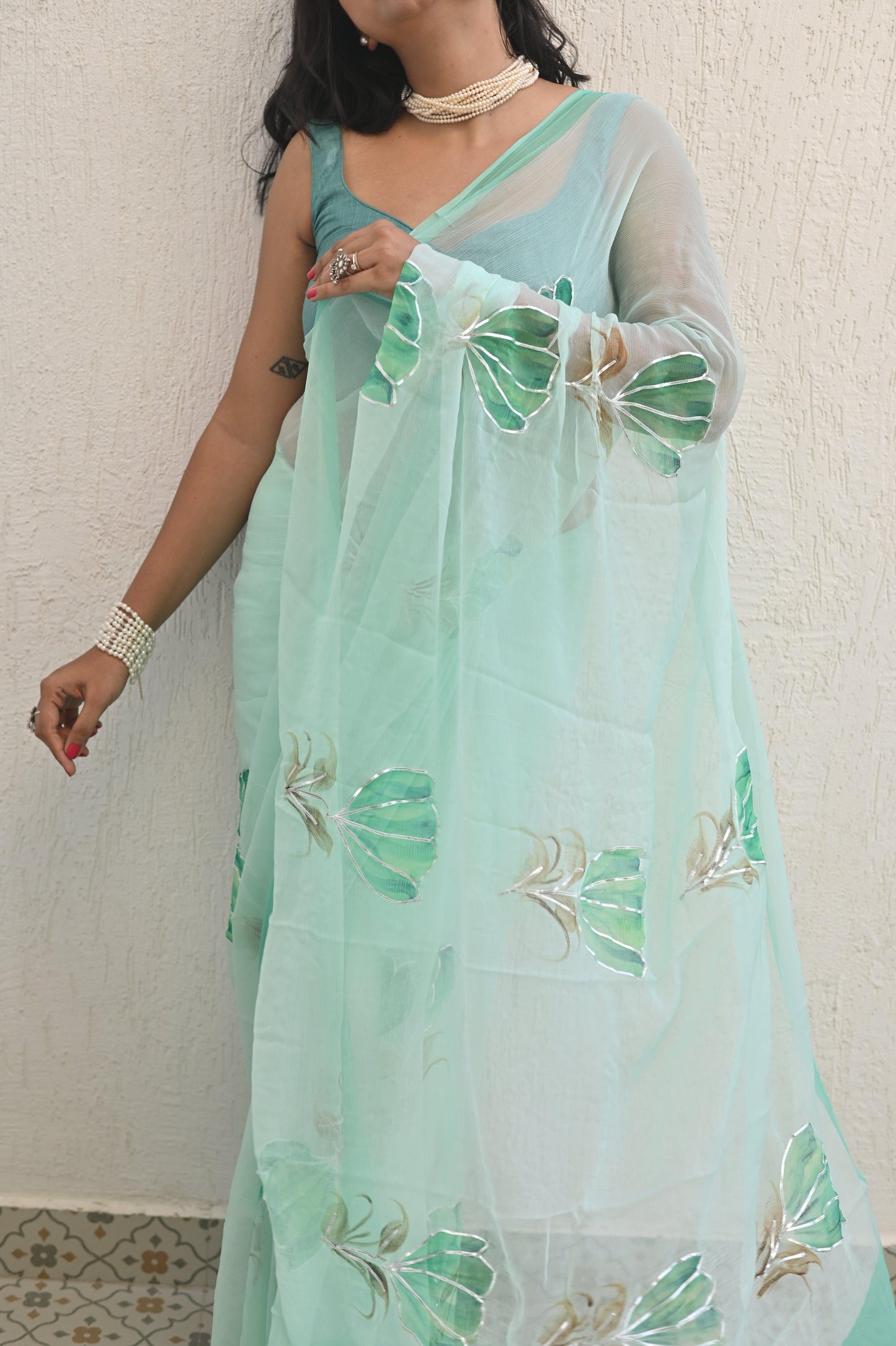 Tulips Of Lisse Pure Chiffon Saree