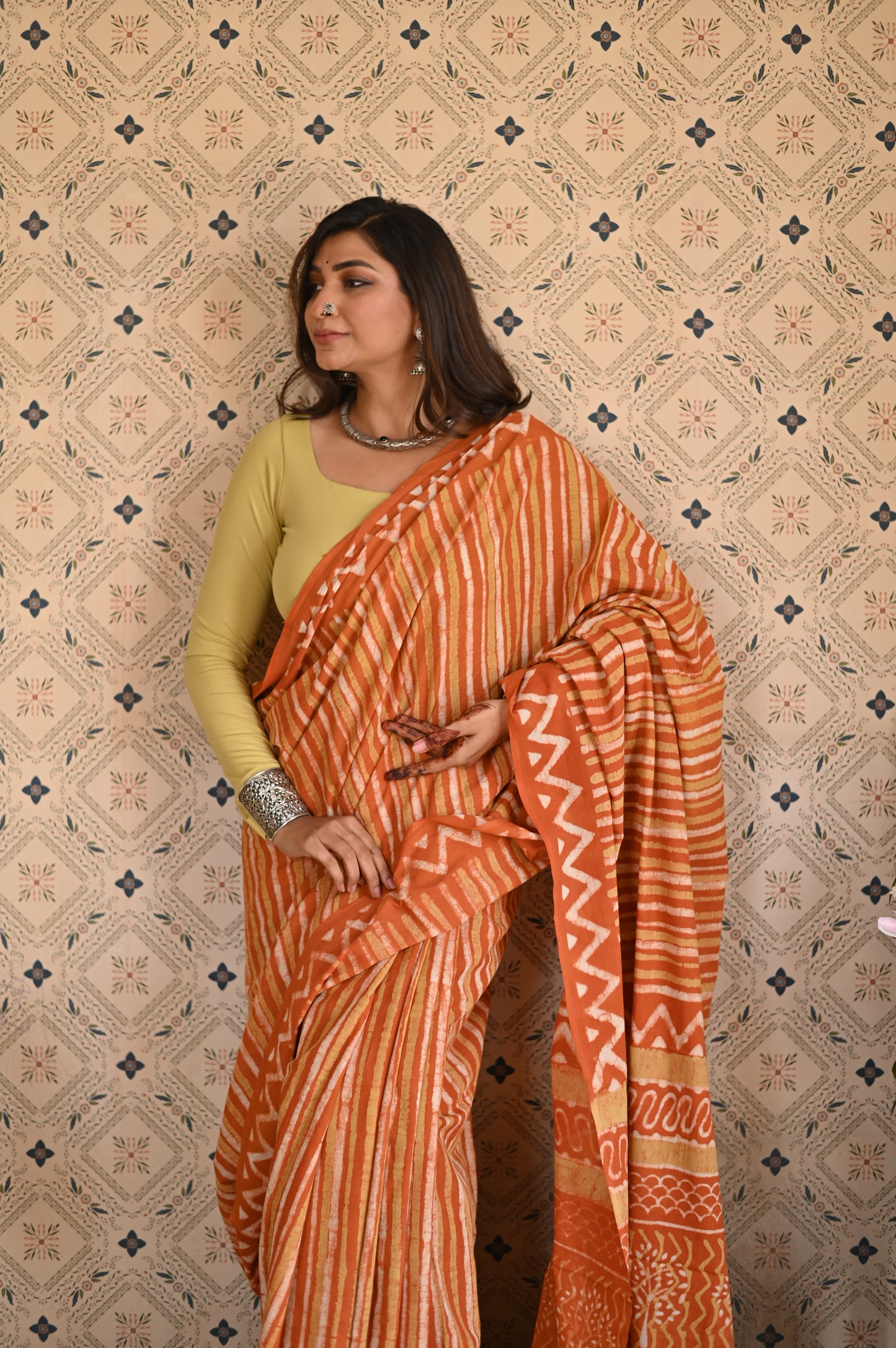 Mitti Dabu Mulmul Saree