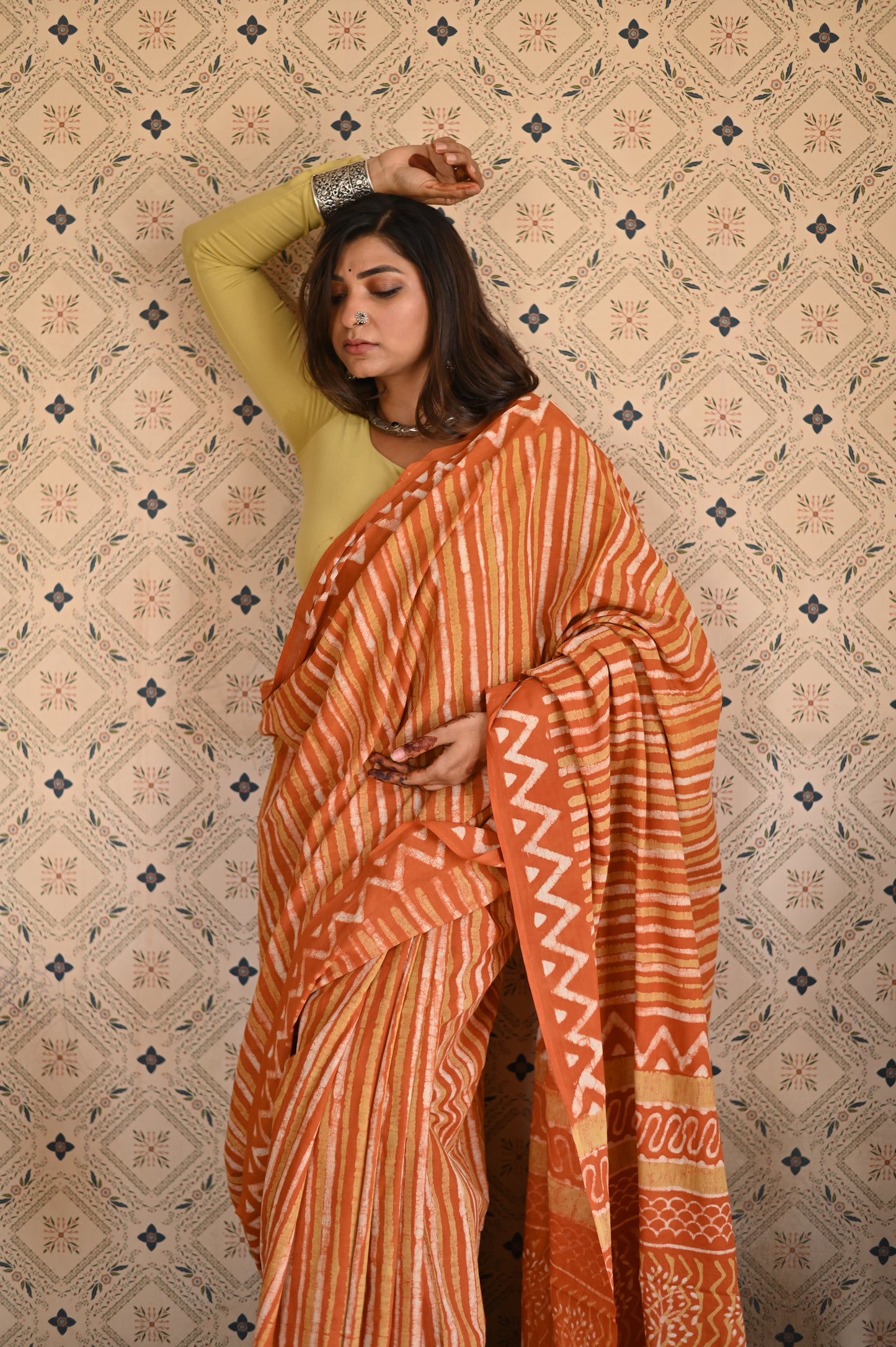 Mitti Dabu Mulmul Saree