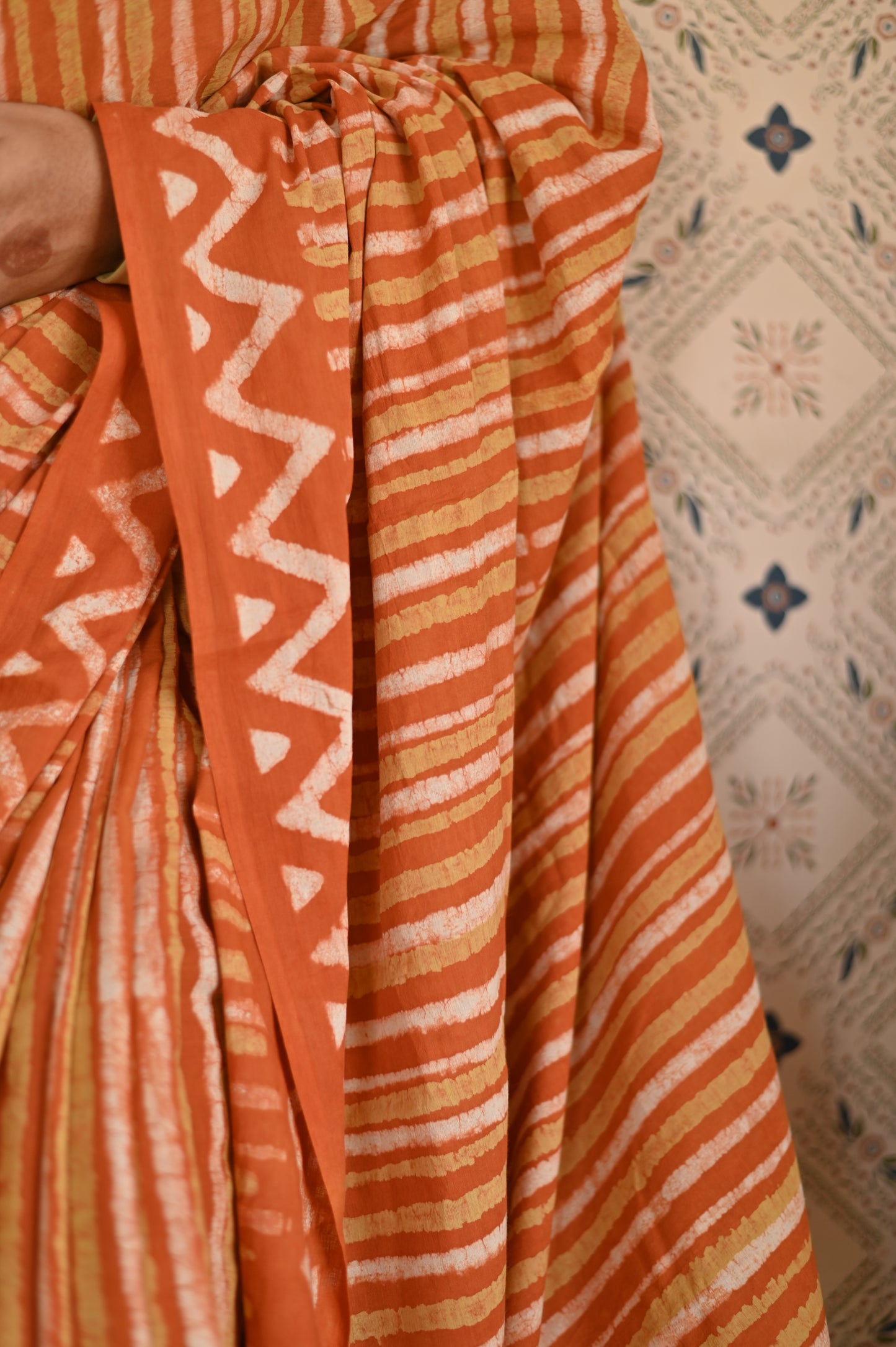 Mitti Dabu Mulmul Saree