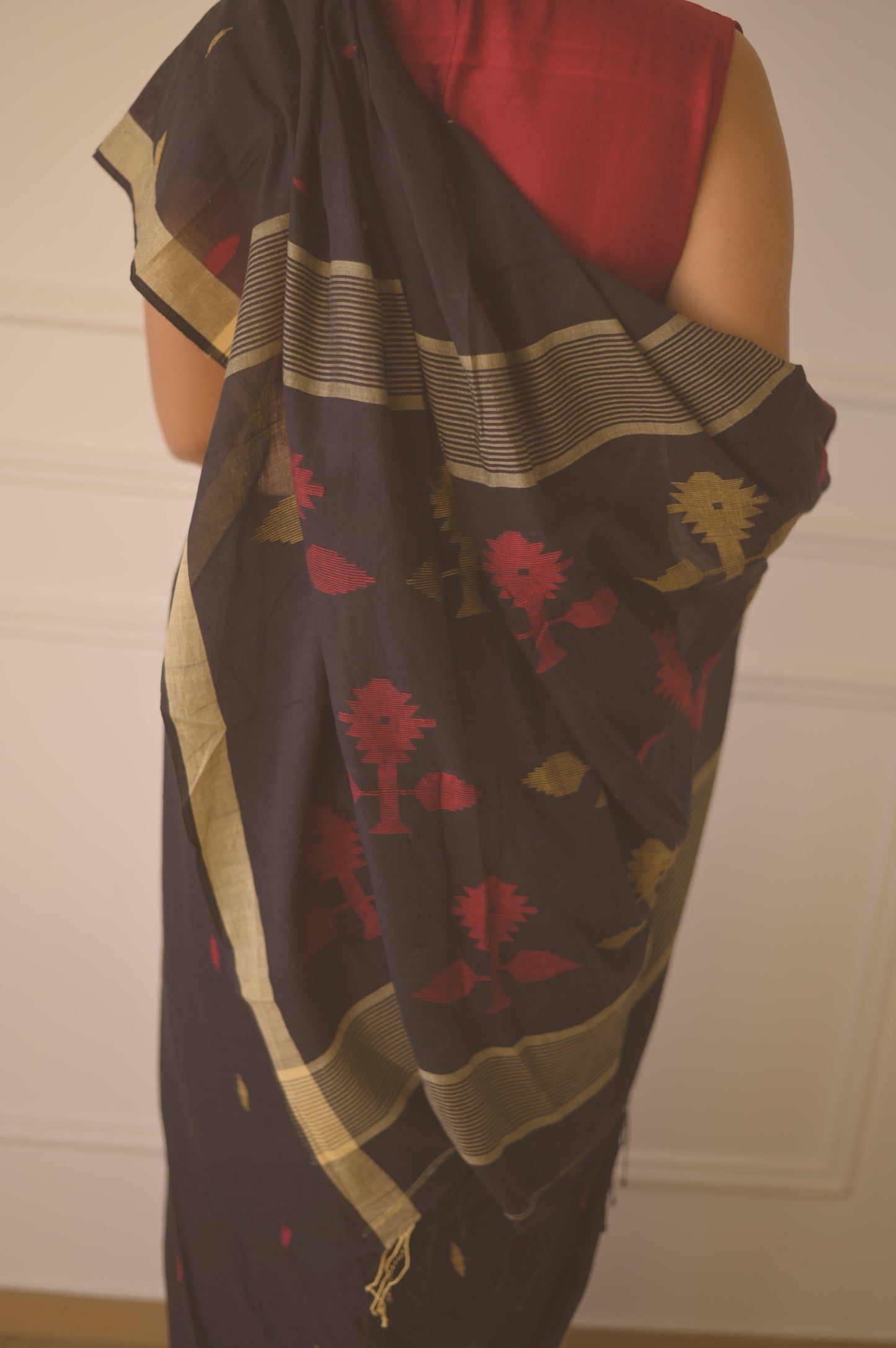 Vaishali Muslin Handloom Jamdani Saree - Mayin India