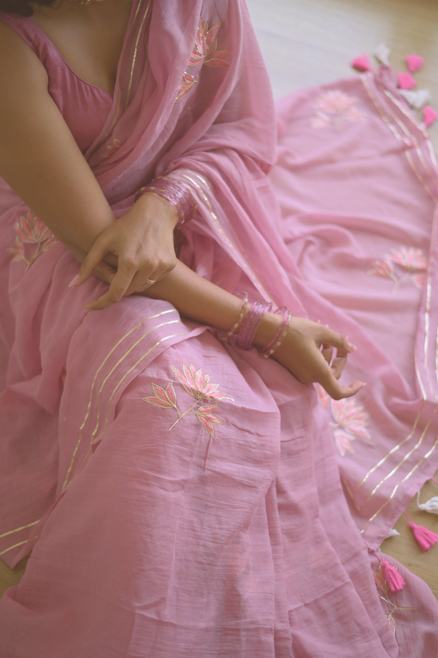 Mauve Kiss Mul Saree - Mayin India