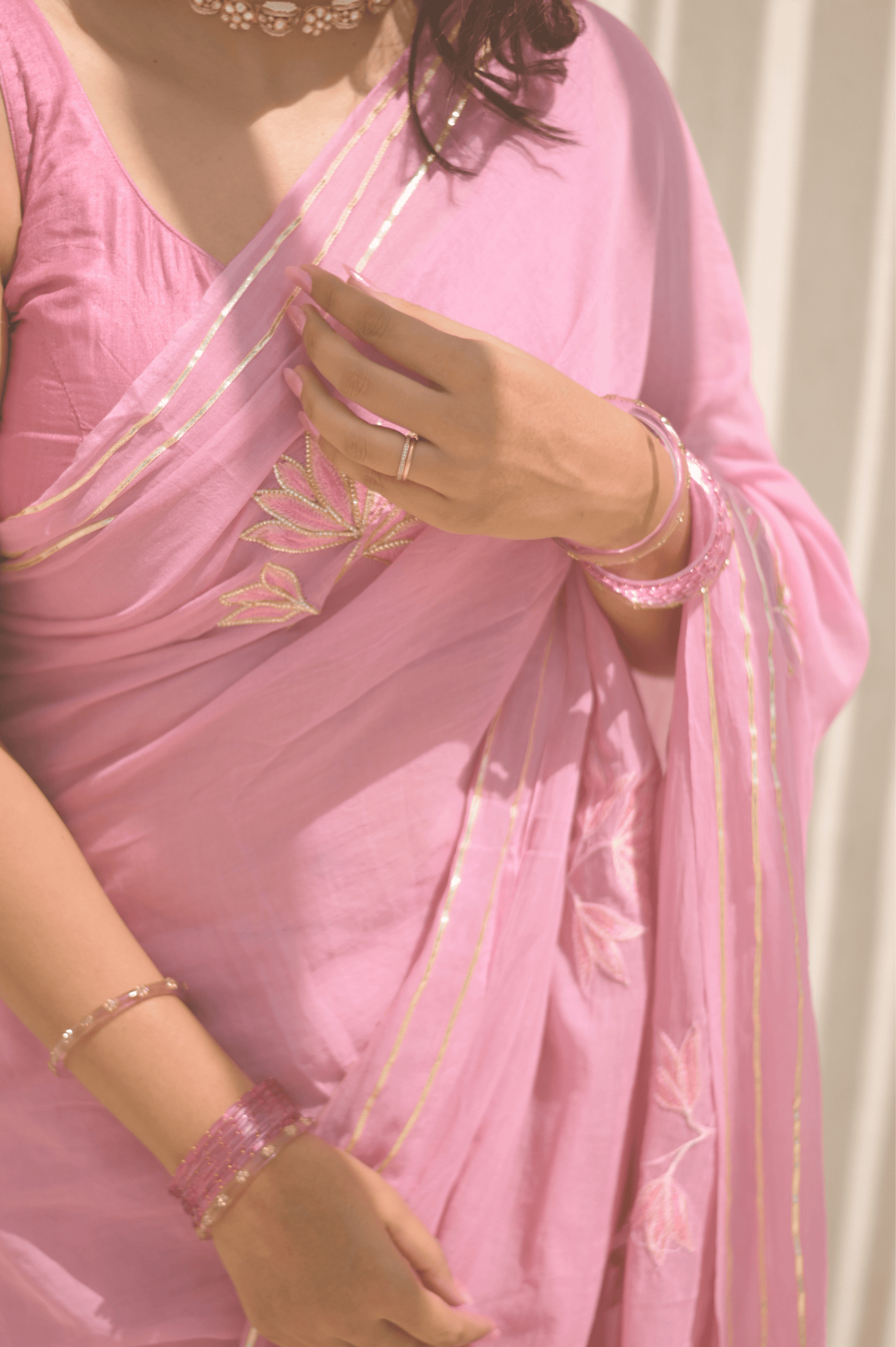 Mauve Kiss Mul Saree - Mayin India