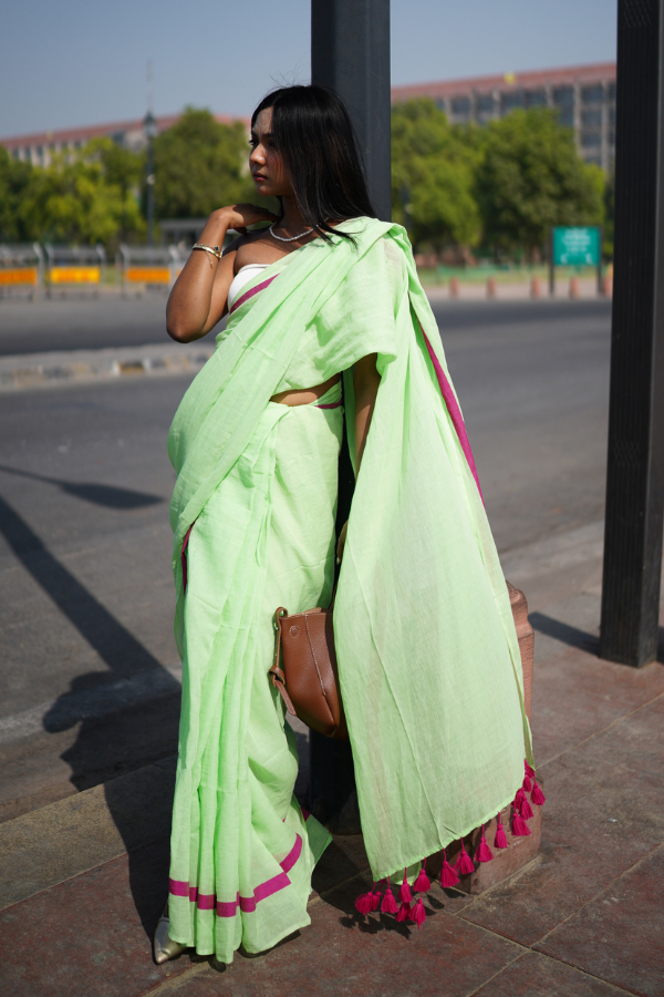 The Minimalist Mul Saree