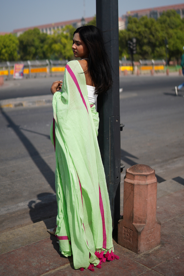The Minimalist Mul Saree