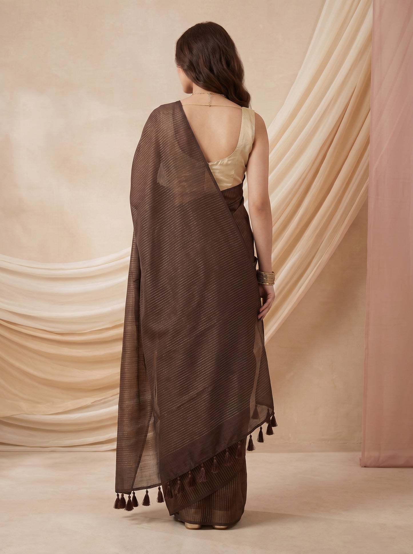Desi Mocha Mul Saree