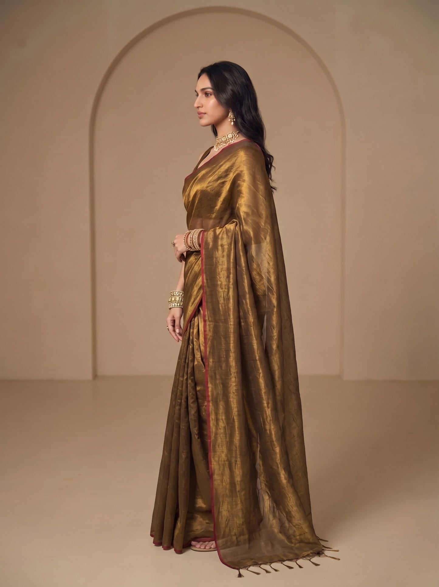 Svarn Handloom Tissue Saree