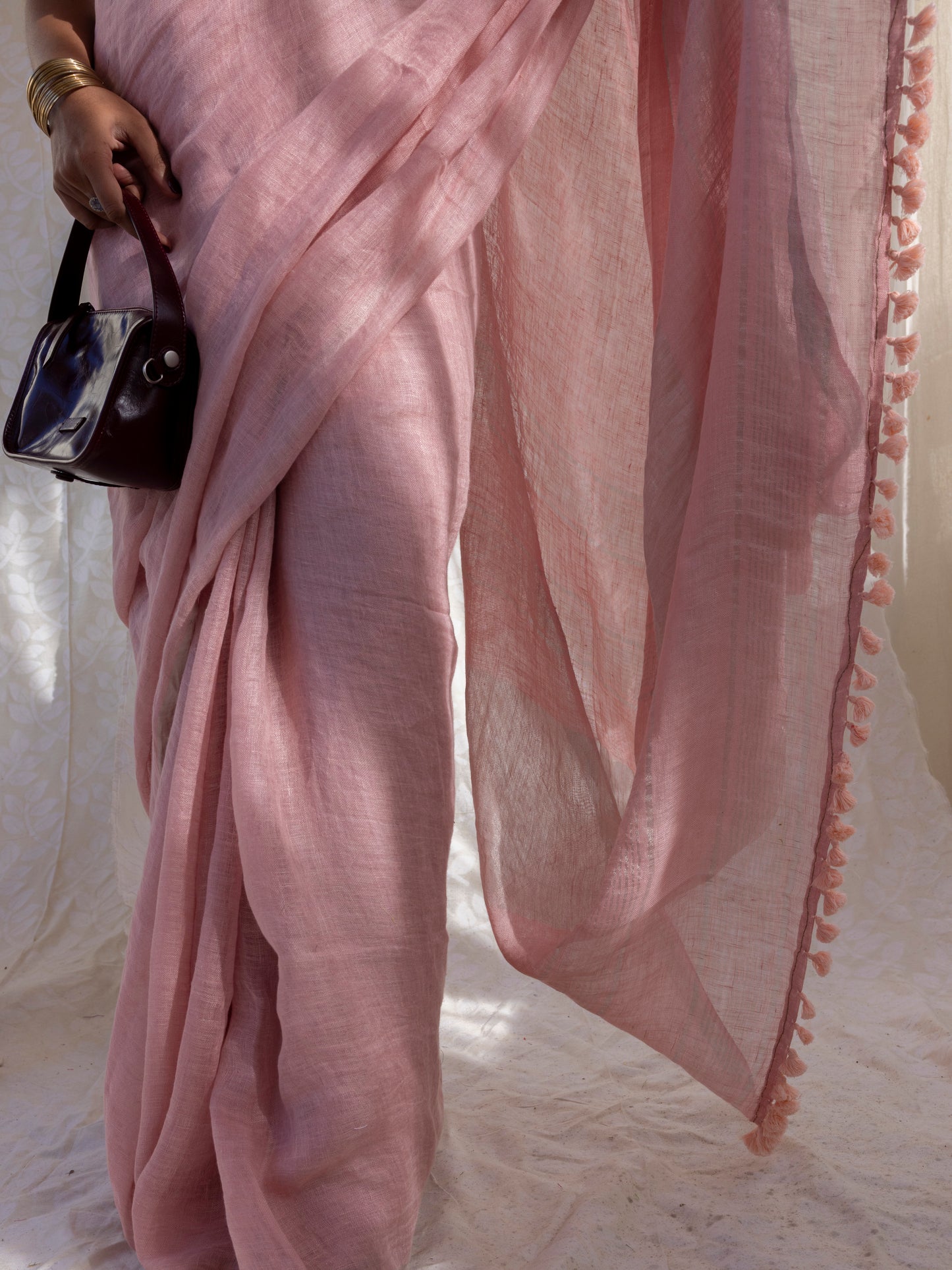 Poise - Pink Pure Handloom Linen Saree with Zari border