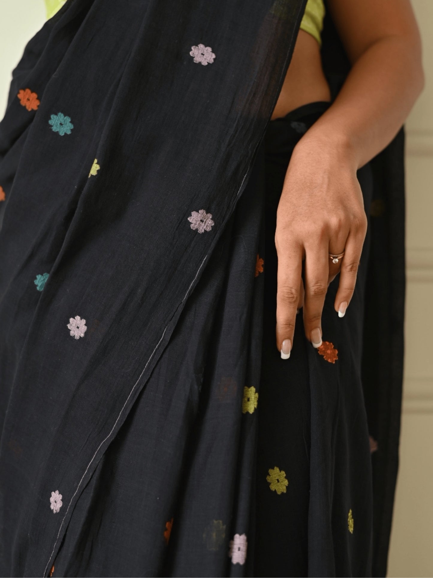 Bloom - Black Floral Original Dhakai Jamdani Saree