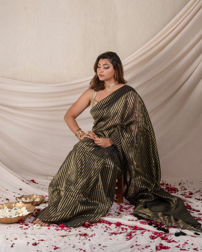 Saanjh Cotton Zari Saree