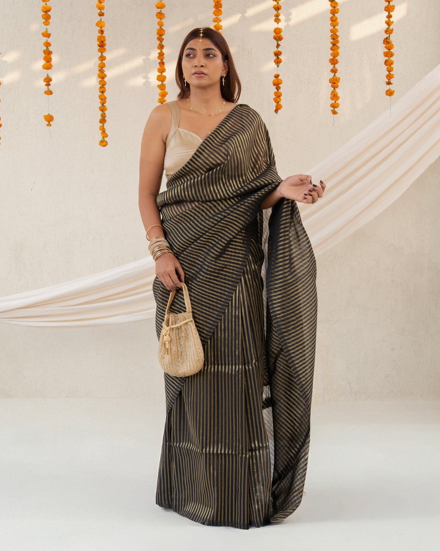 Saanjh Cotton Zari Saree