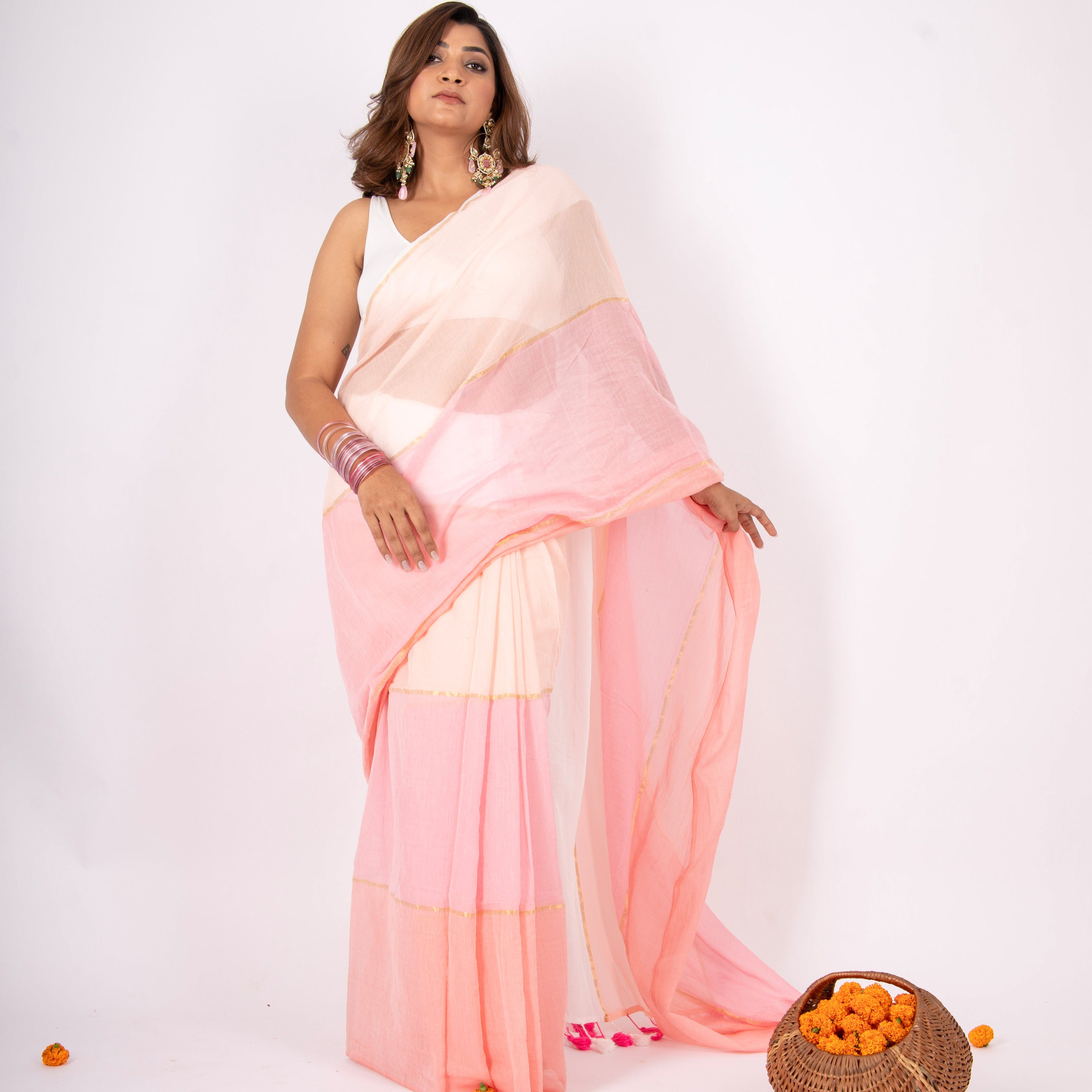 Raabta Mulmul Zari Saree Thumbnail