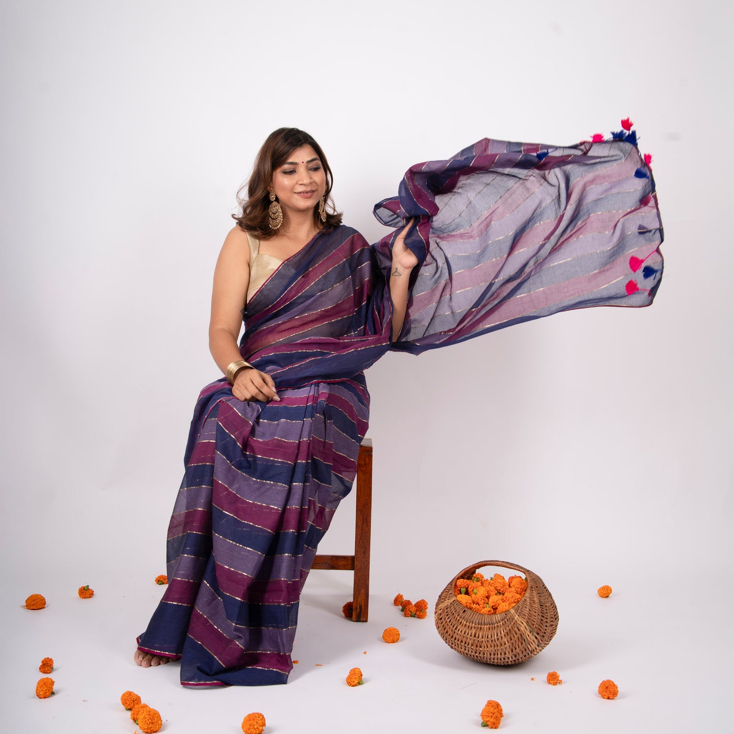 Gulnaar Mulmul Zari Saree