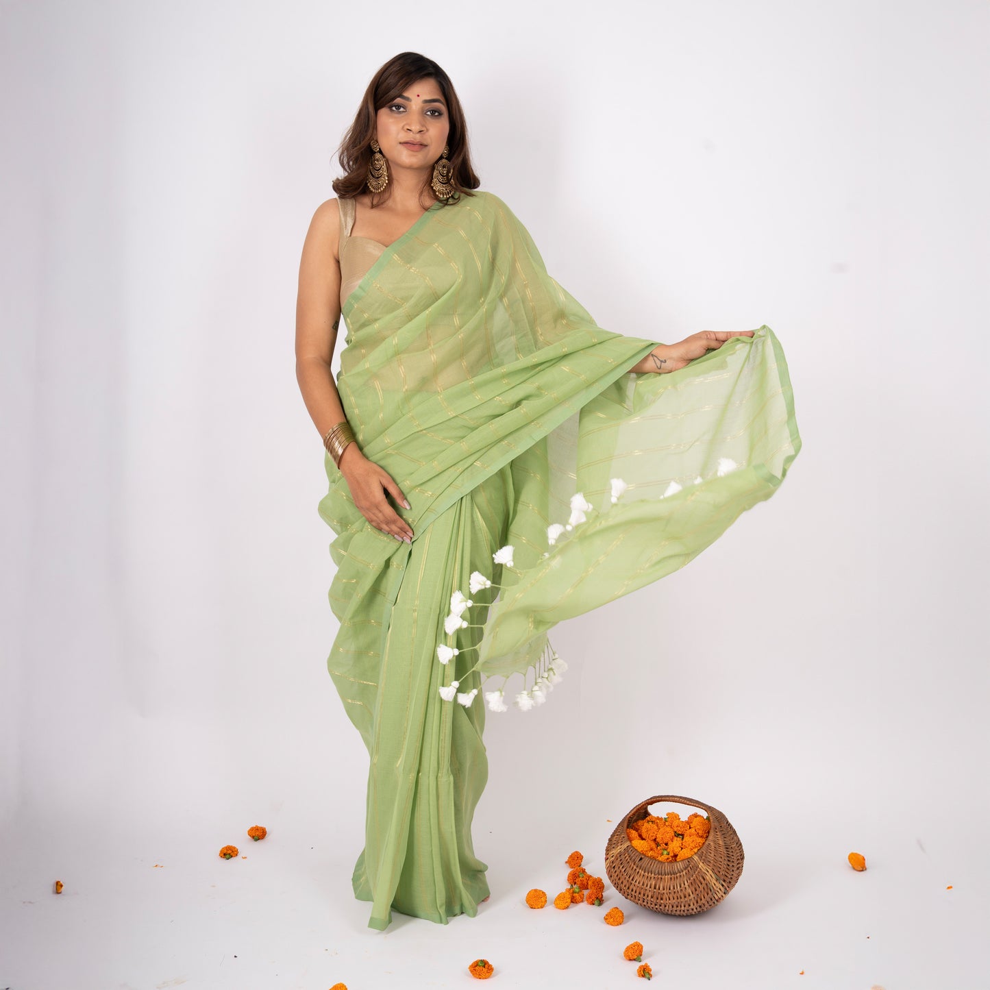 Raab Mulmul Zari Stripe Saree