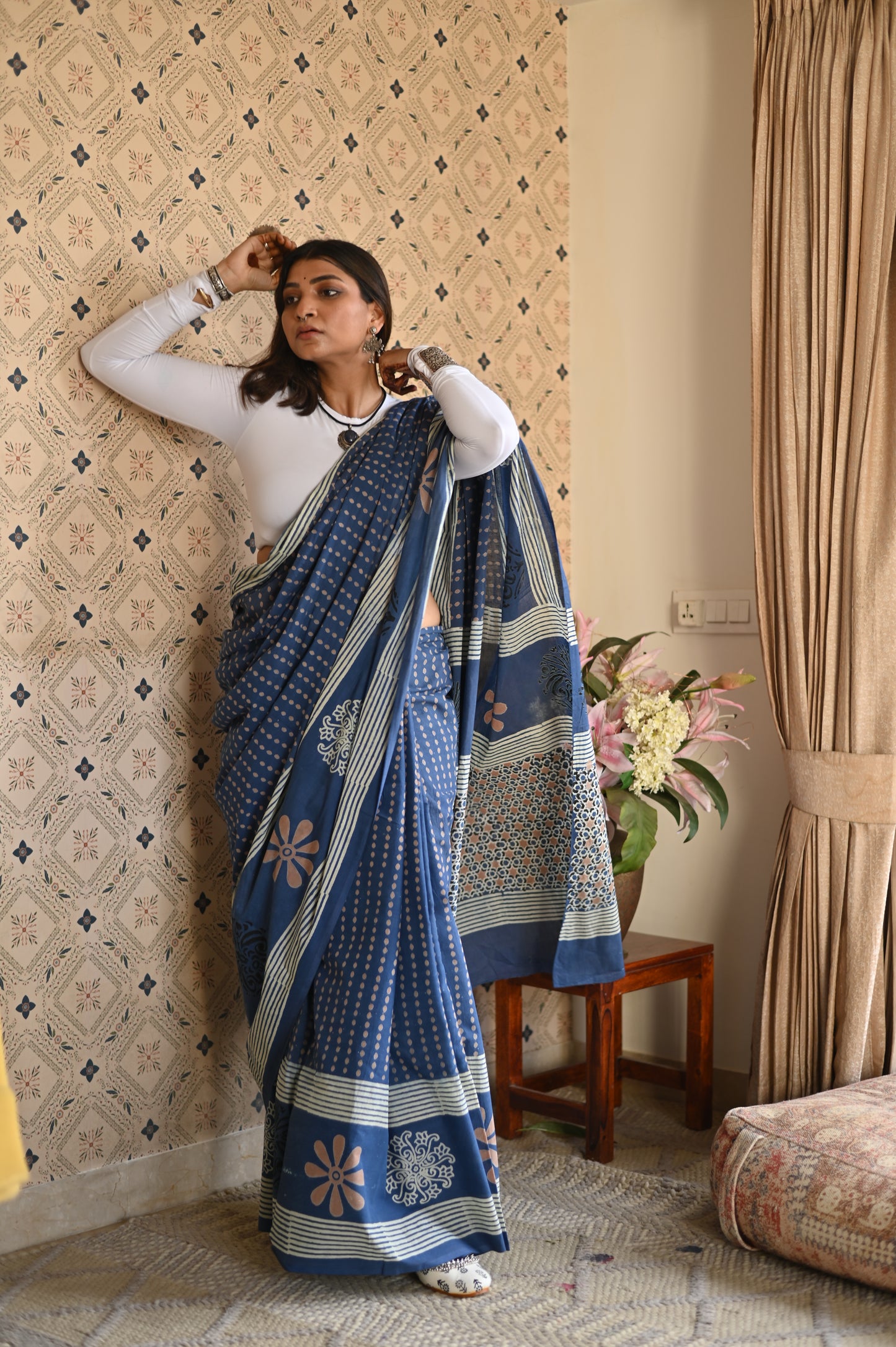 Neel Dhara Dabu Mulmul Saree