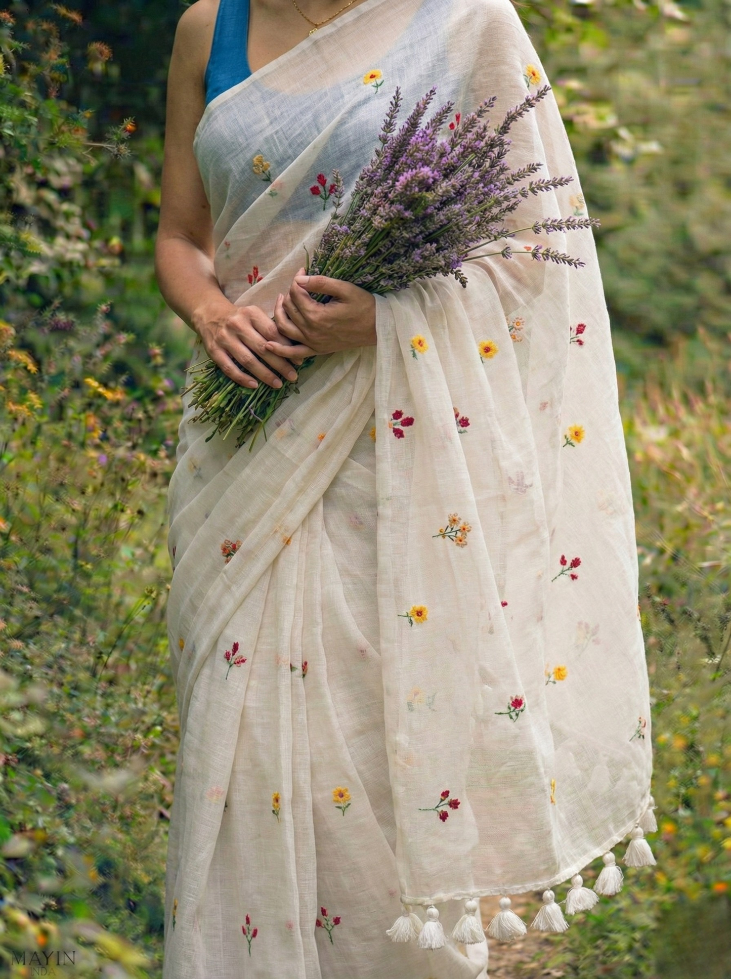 Gardenalia White - Embroidered Mulmul Cotton Saree