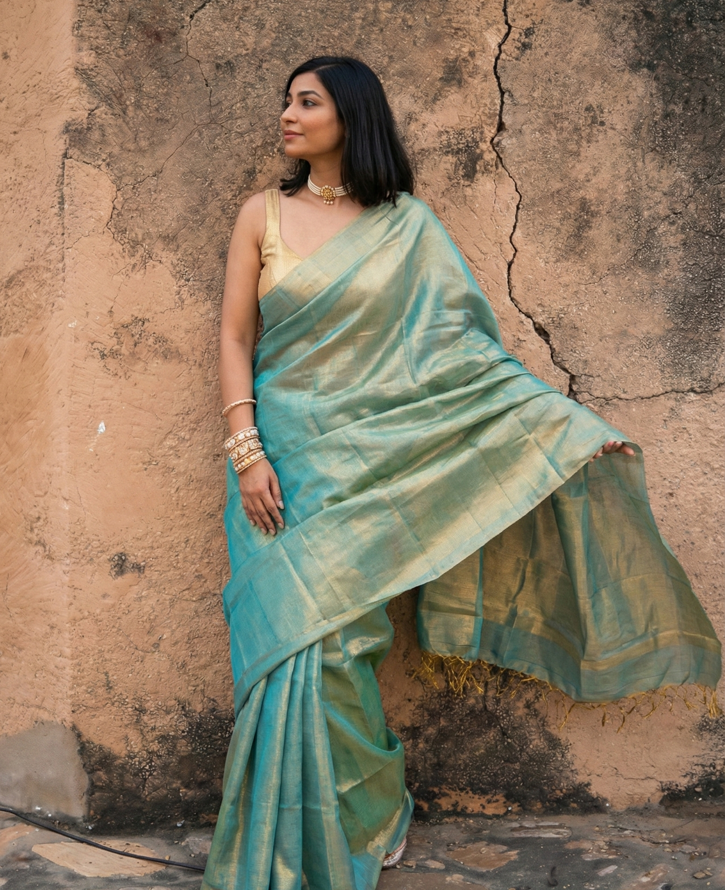 Avya Handloom Tissue Saree