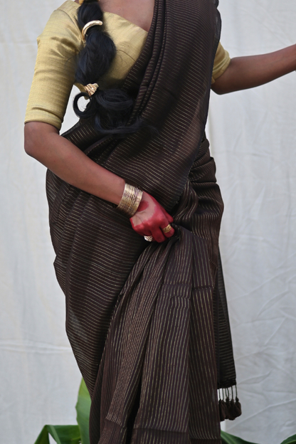 Desi Mocha Mul Saree