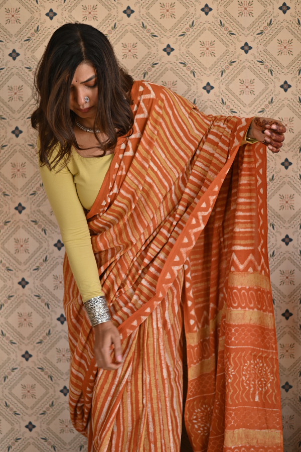 Mitti Dabu Mulmul Saree
