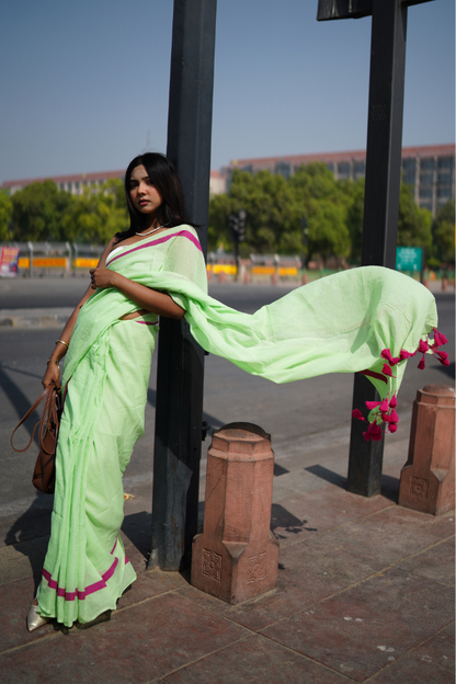 The Minimalist Mul Saree