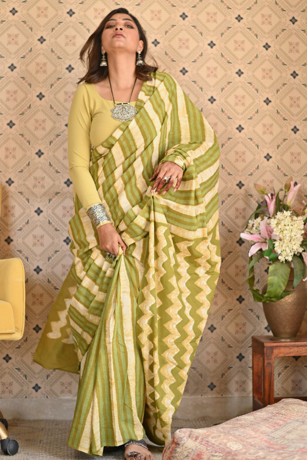Matcha latte Dabu Mulmul Saree
