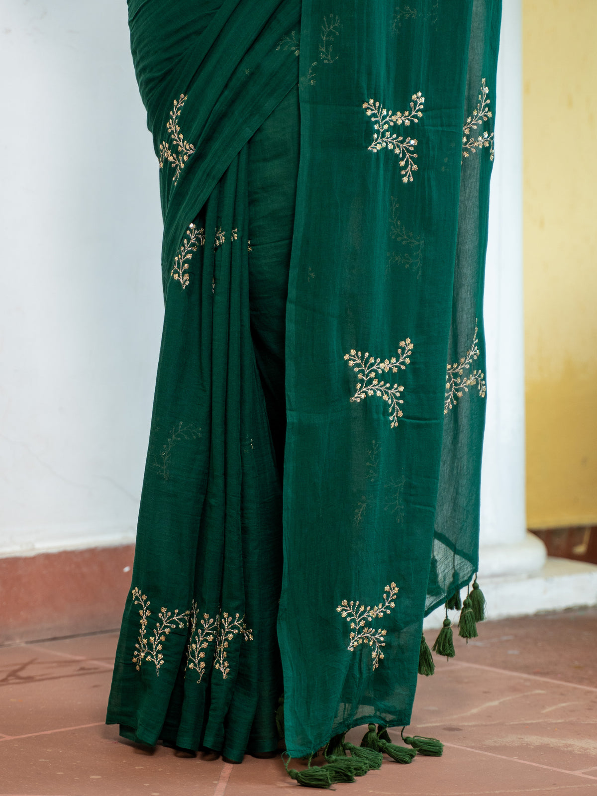 MAYIN India dark green embroidered pure mul cotton saree