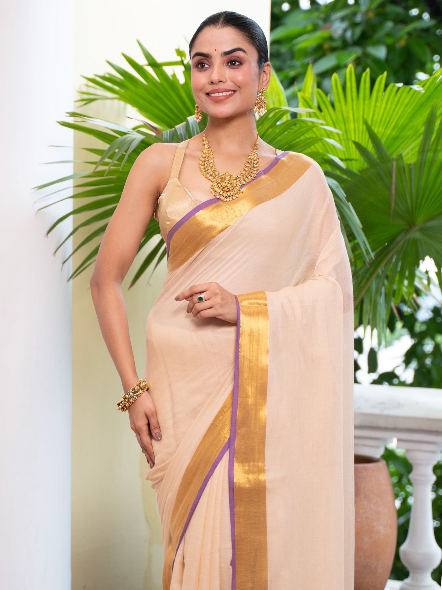 Thumbi -Golden Mul Cotton Saree
