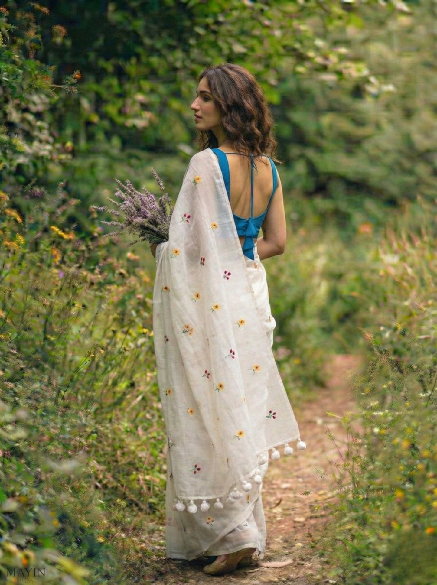 Gardenalia White - Embroidered Mulmul Cotton Saree