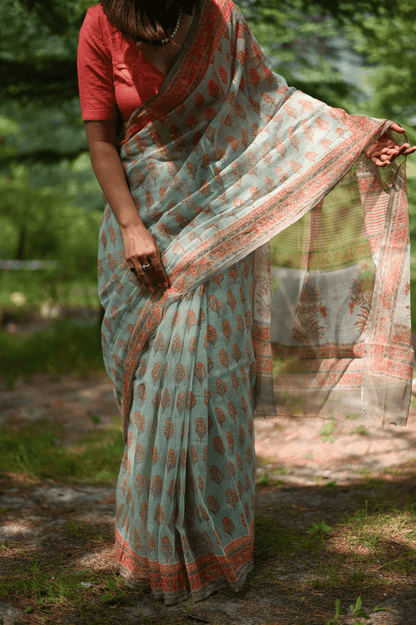 Peach handprinted handwoven Kota doria saree - Mayin India 