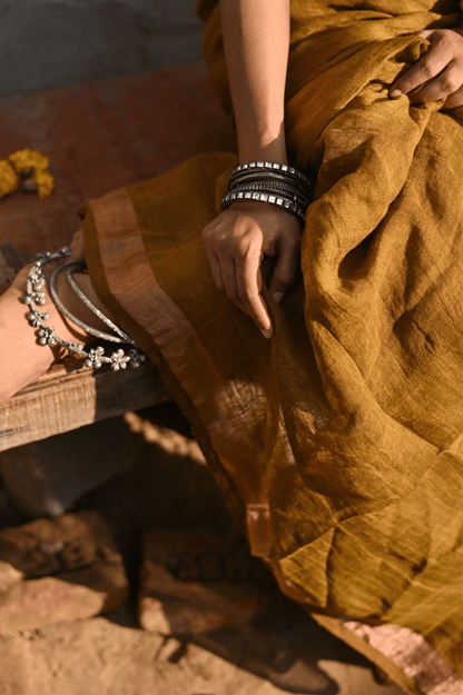Sand Handloom Linen Saree