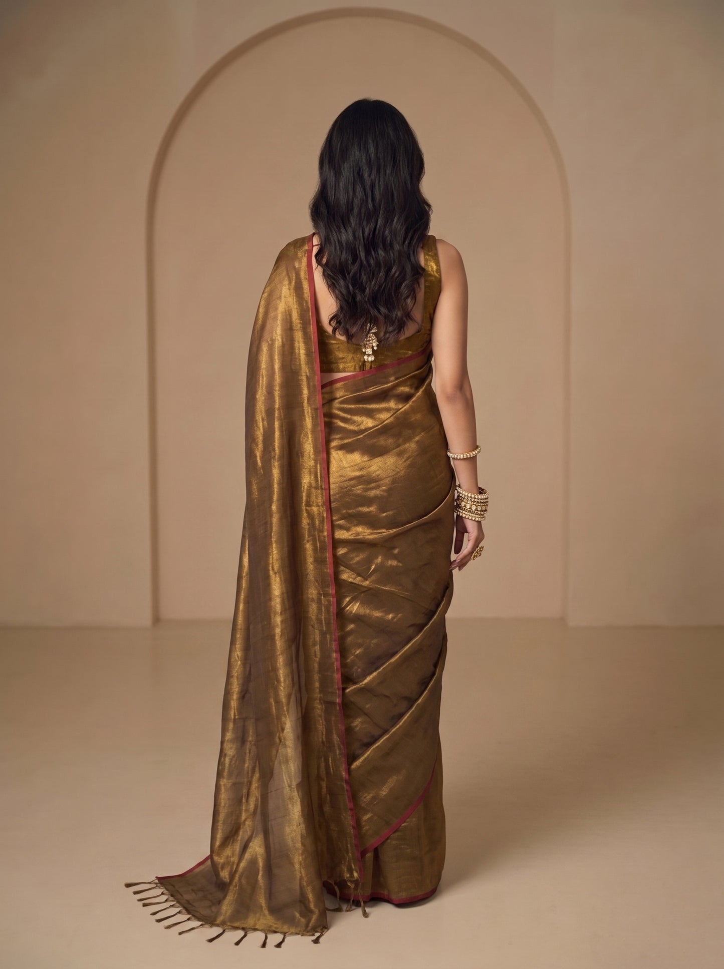 Svarn Handloom Tissue Saree