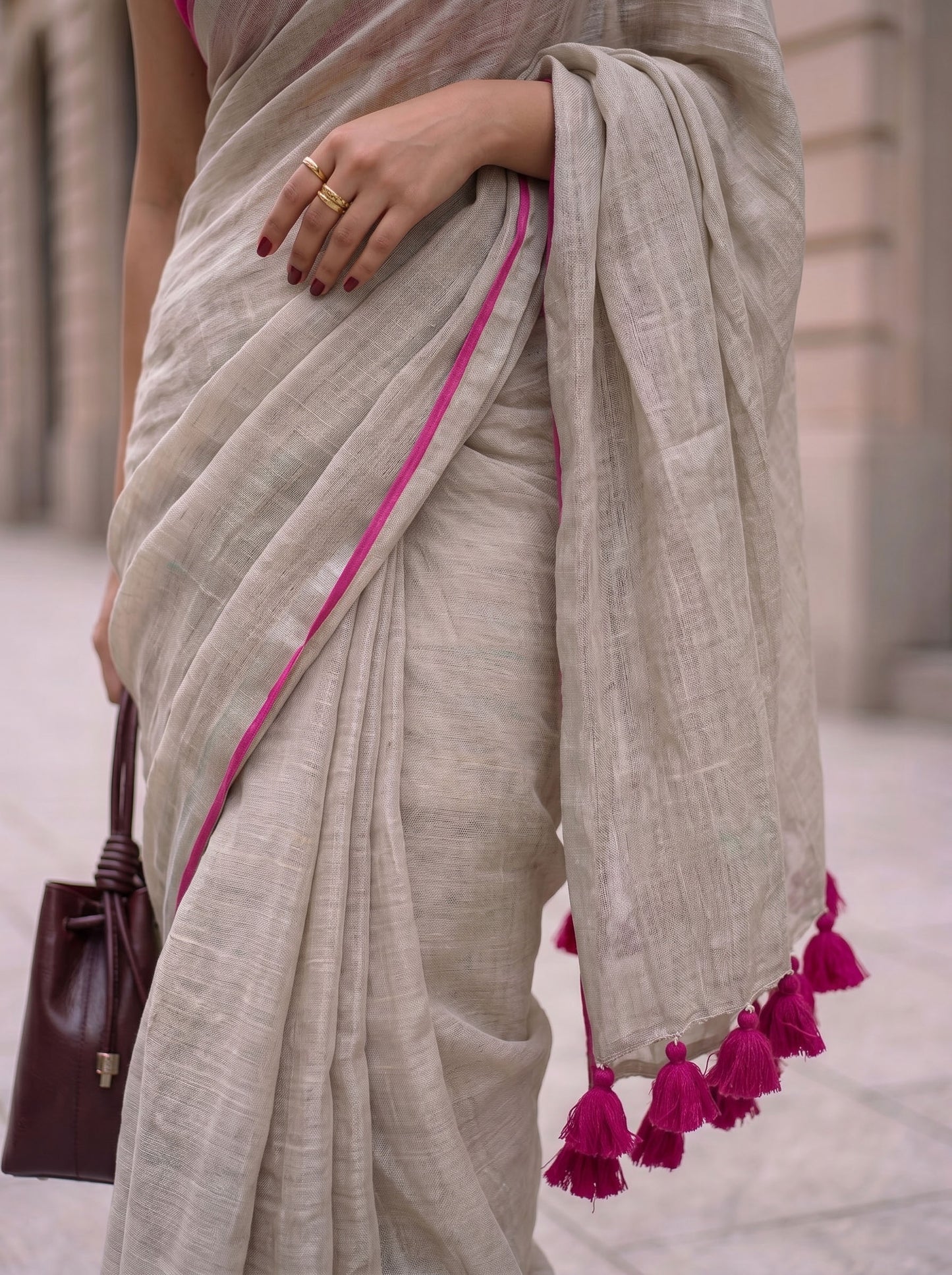 The Go to - Ivory Pure Handloom Linen Saree with Zari Border